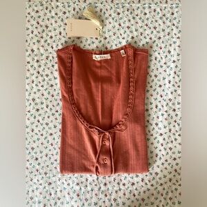 NWT Dôen Vivienne Tee